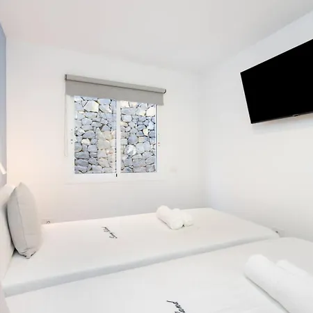 Sunnyland Casa Acoran *