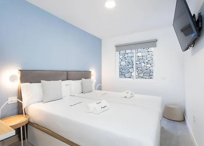 Sunnyland Casa Acoran *